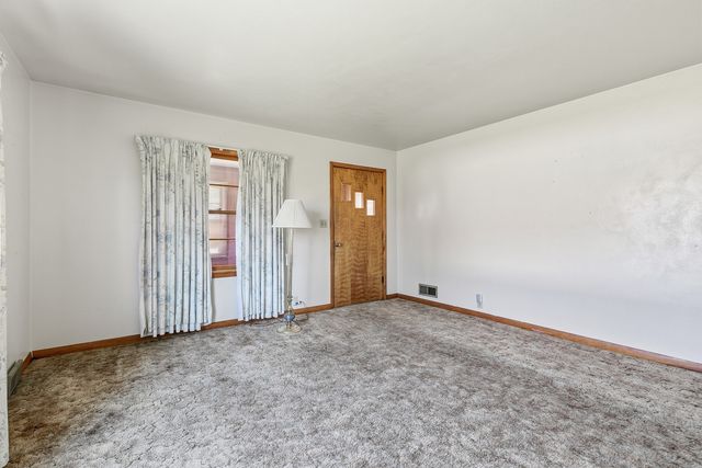 1716 10th Avenue, East Moline, IL 61244