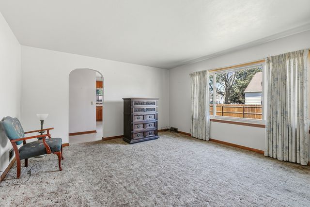 1716 10th Avenue, East Moline, IL 61244