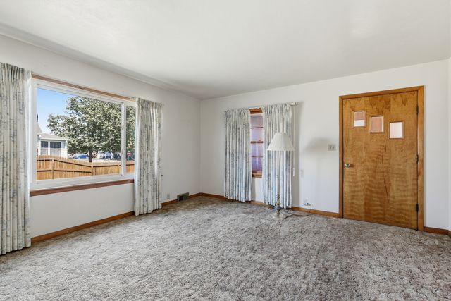 1716 10th Avenue, East Moline, IL 61244