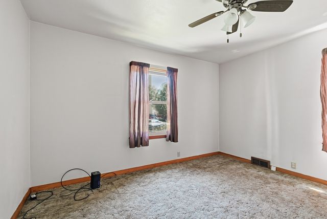 1716 10th Avenue, East Moline, IL 61244