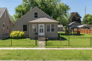 1716 10th Avenue, East Moline, IL 61244