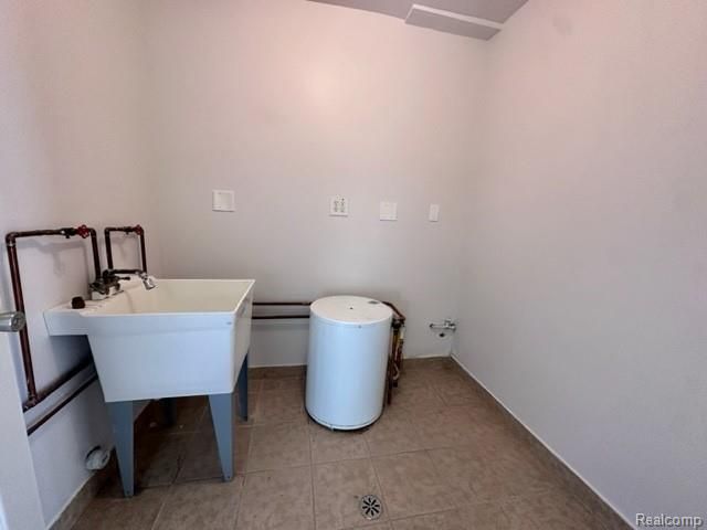 13665 Northline Road, Southgate, MI 48195