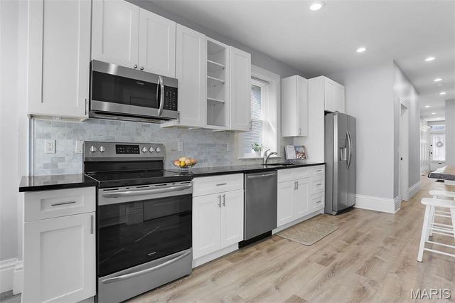 4212 Castleman Avenue, St Louis, MO 63110