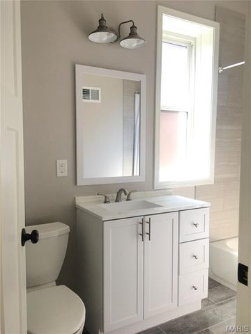 4212 Castleman Avenue, St Louis, MO 63110