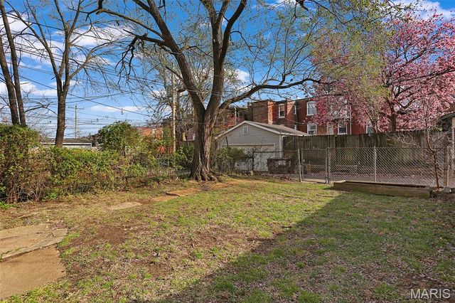 4212 Castleman Avenue, St Louis, MO 63110