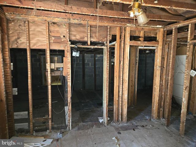 529 MCNAUGHTON AVE, Deptford, NJ 08096