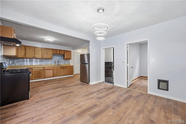 122 Dartmouth Avenue, Buffalo, NY 14215