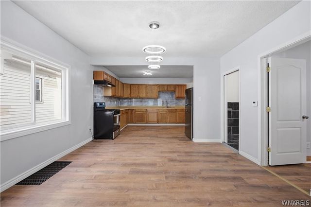 122 Dartmouth Avenue, Buffalo, NY 14215