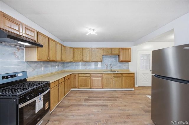 122 Dartmouth Avenue, Buffalo, NY 14215