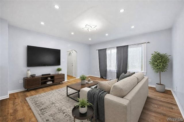 122 Dartmouth Avenue, Buffalo, NY 14215
