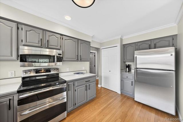 6595 Deer Ridge Drive, Clarkston, MI 48348