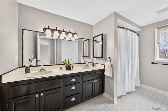 6595 Deer Ridge Drive, Clarkston, MI 48348