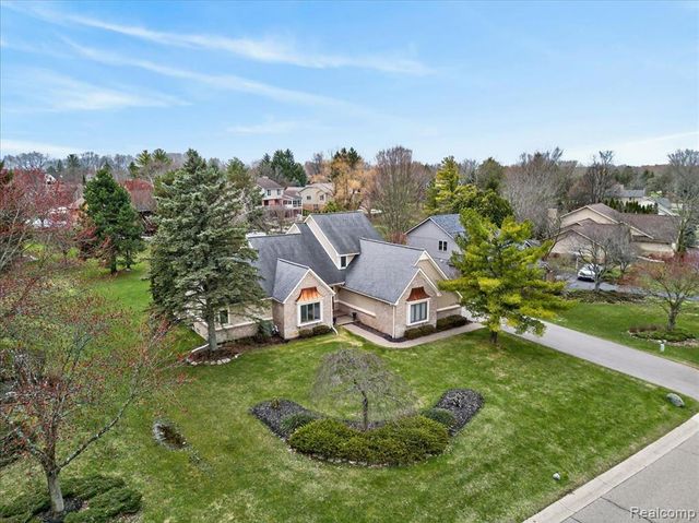 6595 Deer Ridge Drive, Clarkston, MI 48348