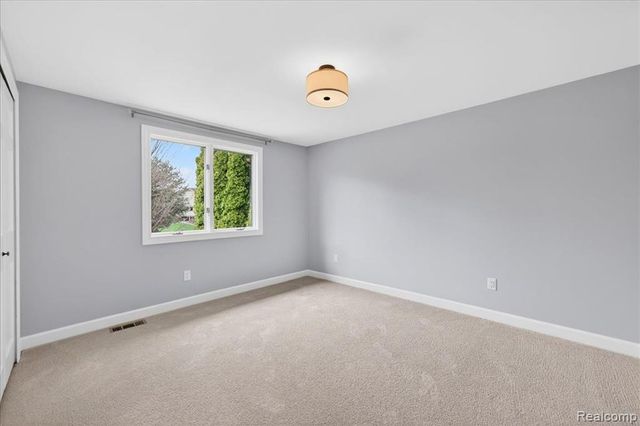 6595 Deer Ridge Drive, Clarkston, MI 48348