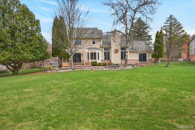 6595 Deer Ridge Drive, Clarkston, MI 48348