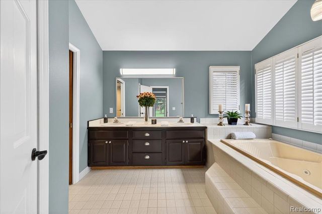 6595 Deer Ridge Drive, Clarkston, MI 48348
