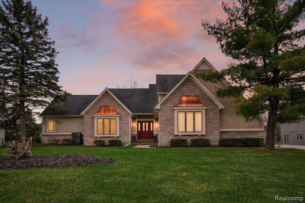 6595 Deer Ridge Drive, Clarkston, MI 48348