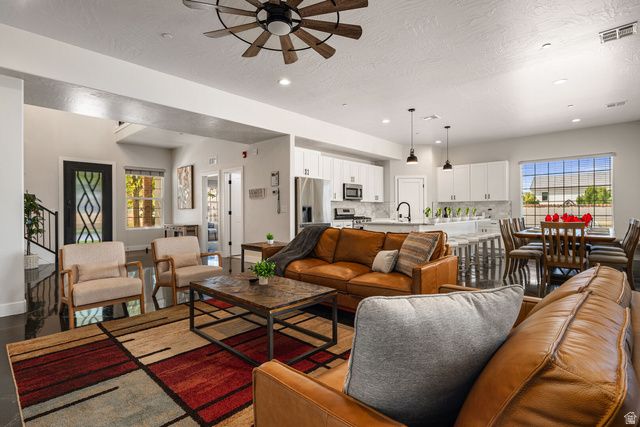 4228 W HAMPSHIRE RD, Hurricane, UT 84737