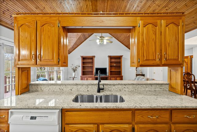 31 White Oak Road, Stewart, TN 37175