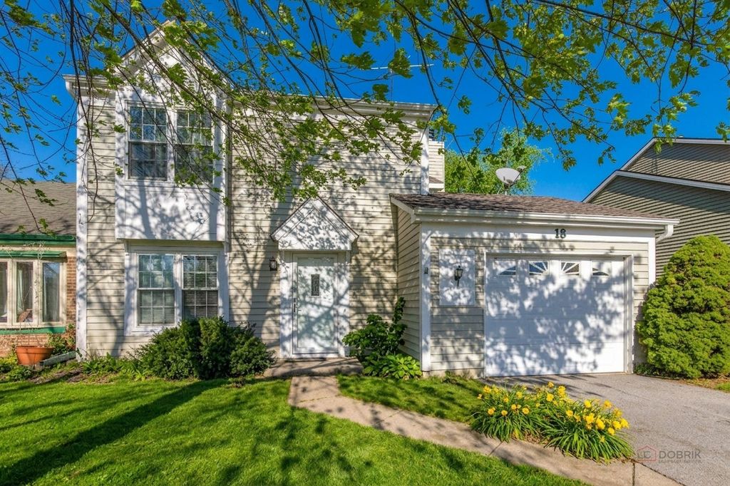 18 Bedford Road, Mundelein, IL 60060