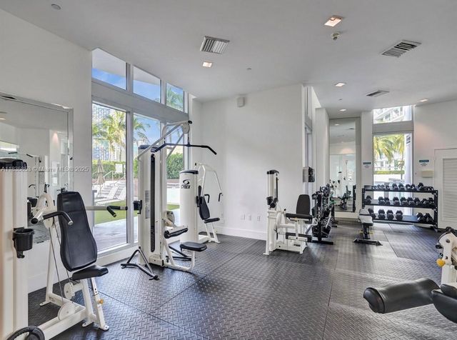 350 S Miami Ave 2303, Miami, FL 33130