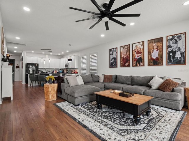 720 BAREFOOT BAY LOOP, Groveland, FL 34736