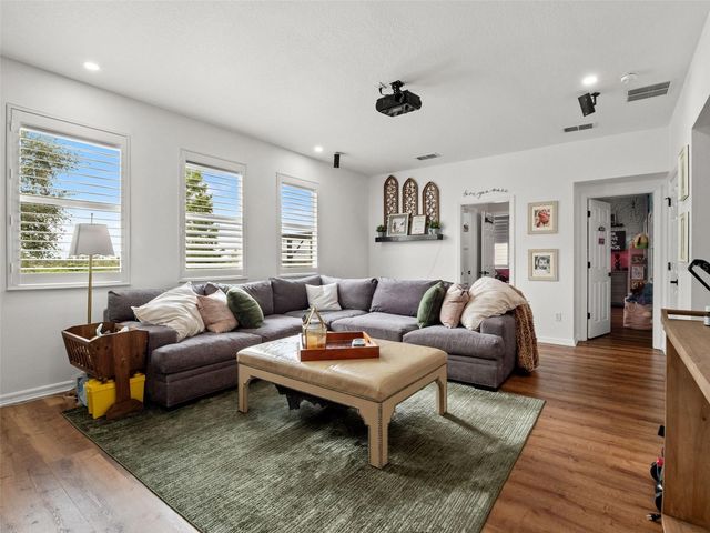 720 BAREFOOT BAY LOOP, Groveland, FL 34736