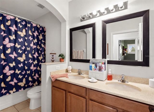 720 BAREFOOT BAY LOOP, Groveland, FL 34736