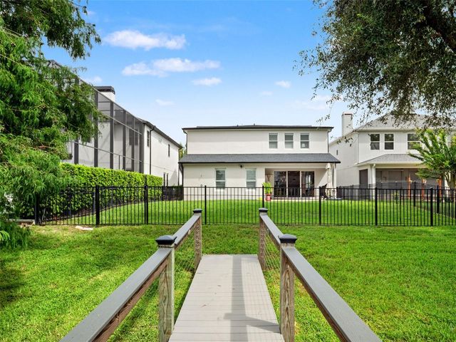 720 BAREFOOT BAY LOOP, Groveland, FL 34736