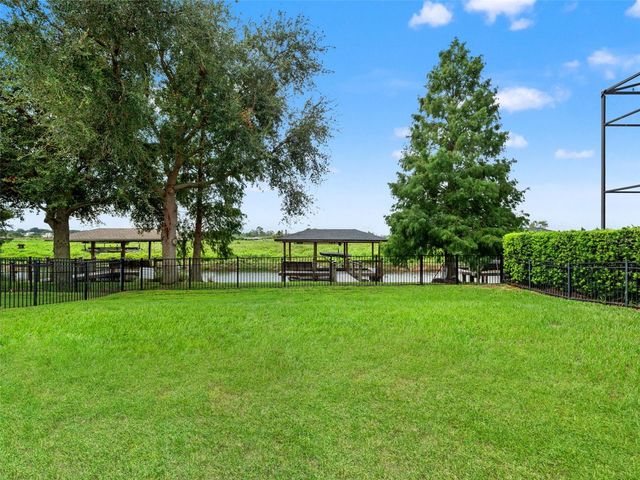 720 BAREFOOT BAY LOOP, Groveland, FL 34736