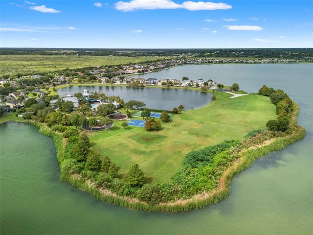 720 BAREFOOT BAY LOOP, Groveland, FL 34736