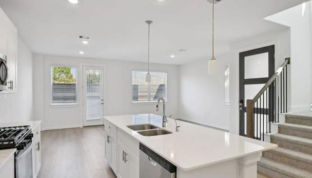 631 Sand Dollar Drive, Kemah, TX 77565