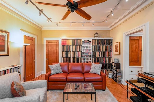 895 SUMMIT AVE, Jc, Heights, NJ 07307