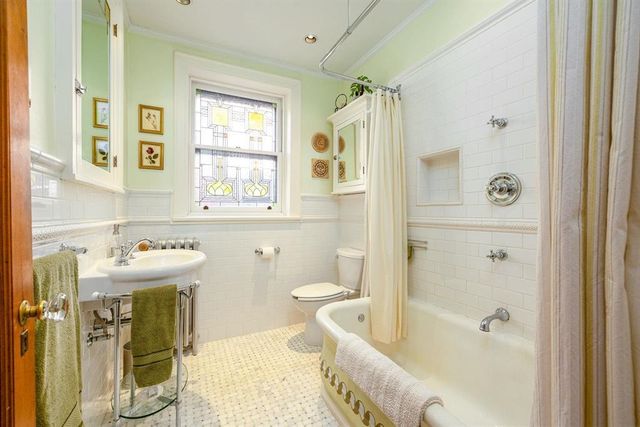 895 SUMMIT AVE, Jc, Heights, NJ 07307