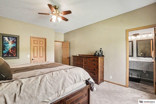 17908 Karen Circle, Omaha, NE 68135