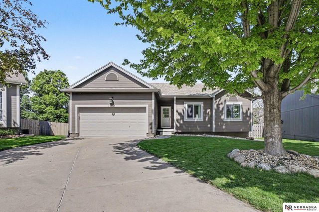 17908 Karen Circle, Omaha, NE 68135