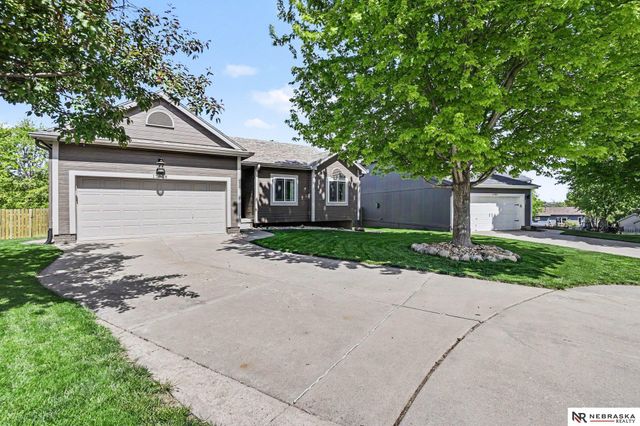 17908 Karen Circle, Omaha, NE 68135