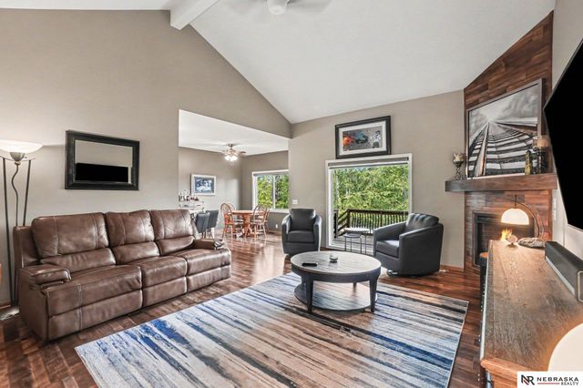 17908 Karen Circle, Omaha, NE 68135