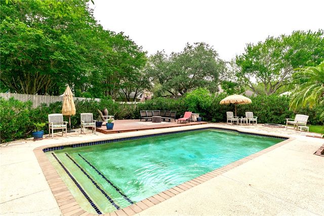 4905 Kerrville Dr, Corpus Christi, TX 78413