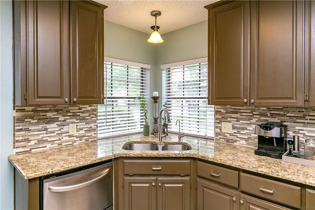 4905 Kerrville Dr, Corpus Christi, TX 78413