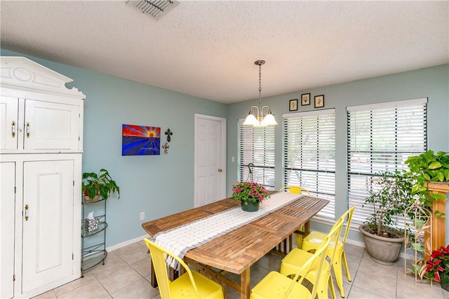 4905 Kerrville Dr, Corpus Christi, TX 78413