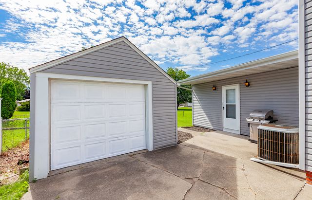 649 SW Kenworthy Drive, Ankeny, IA 50023
