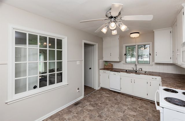 649 SW Kenworthy Drive, Ankeny, IA 50023