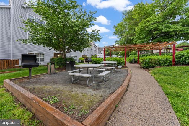 18521 BOYSENBERRY DR #242-172, Gaithersburg, MD 20879