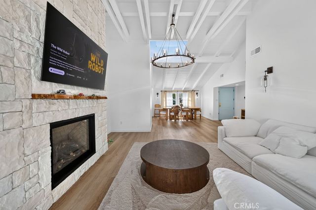 9242 Whitaker, Northridge, CA 91343