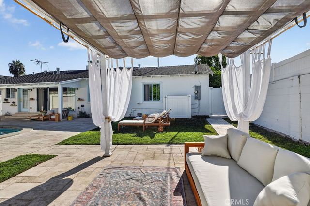 9242 Whitaker, Northridge, CA 91343