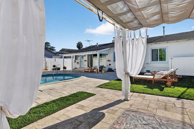 9242 Whitaker, Northridge, CA 91343