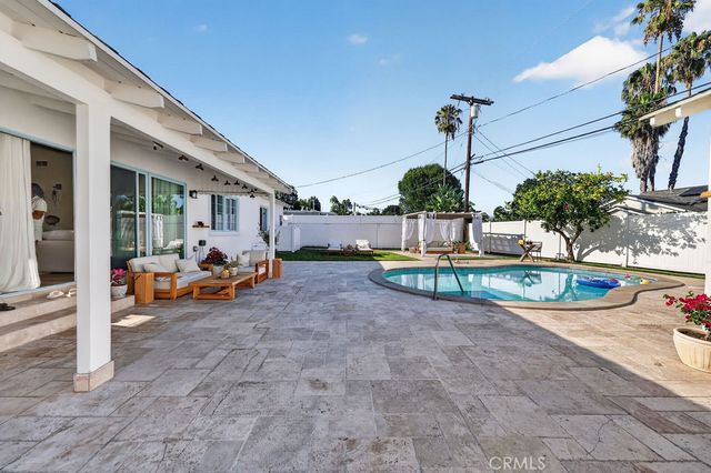 9242 Whitaker, Northridge, CA 91343