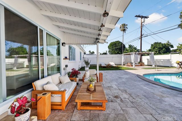 9242 Whitaker, Northridge, CA 91343