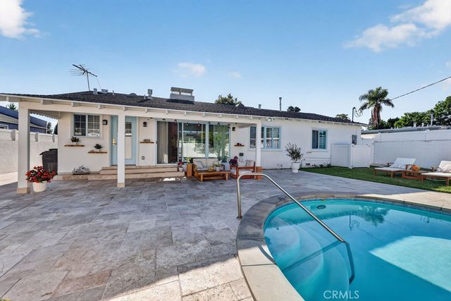 9242 Whitaker, Northridge, CA 91343